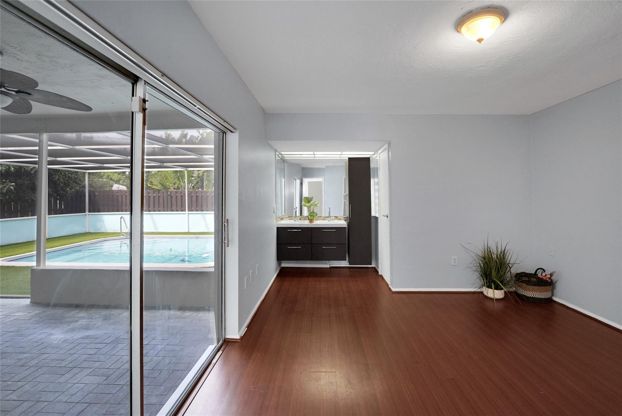 Sunrise Golf Village Sec - Residential