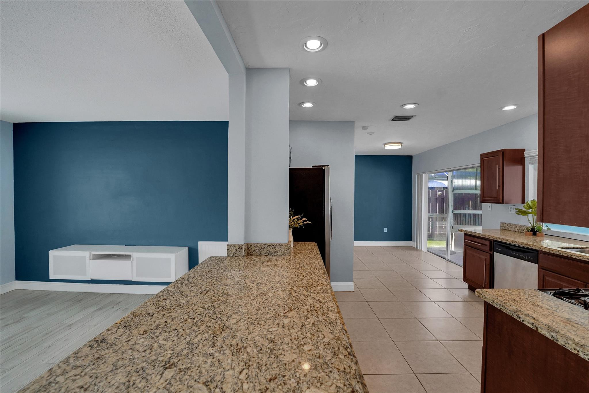 Sunrise Golf Village Sec - Residential