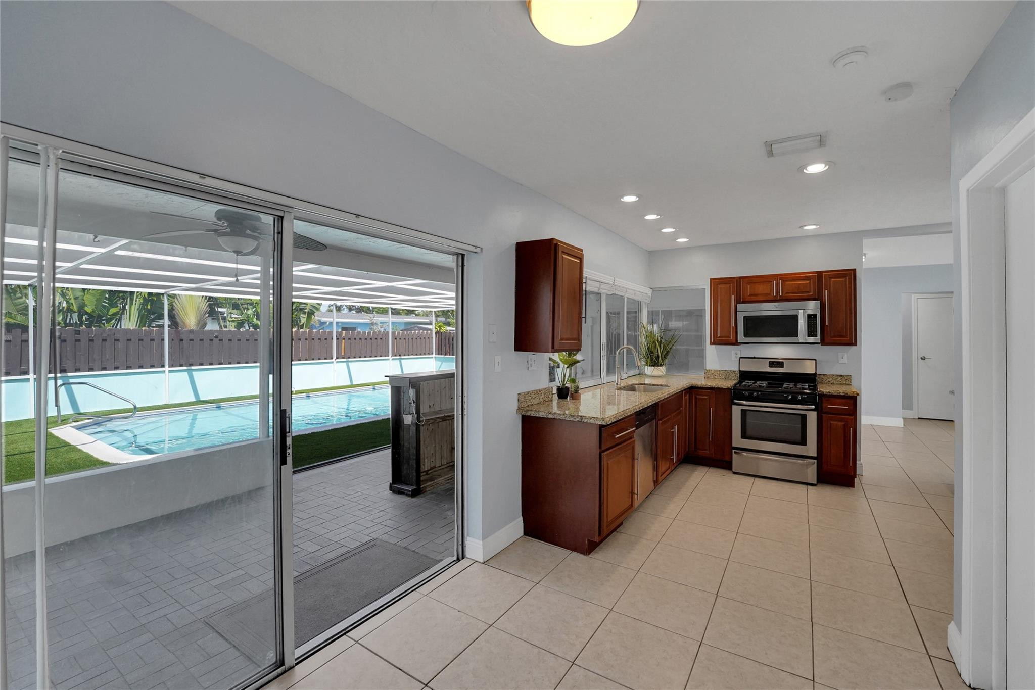 Sunrise Golf Village Sec - Residential