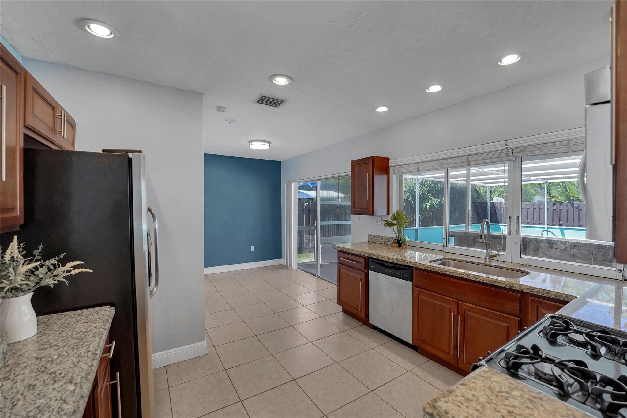 Sunrise Golf Village Sec - Residential