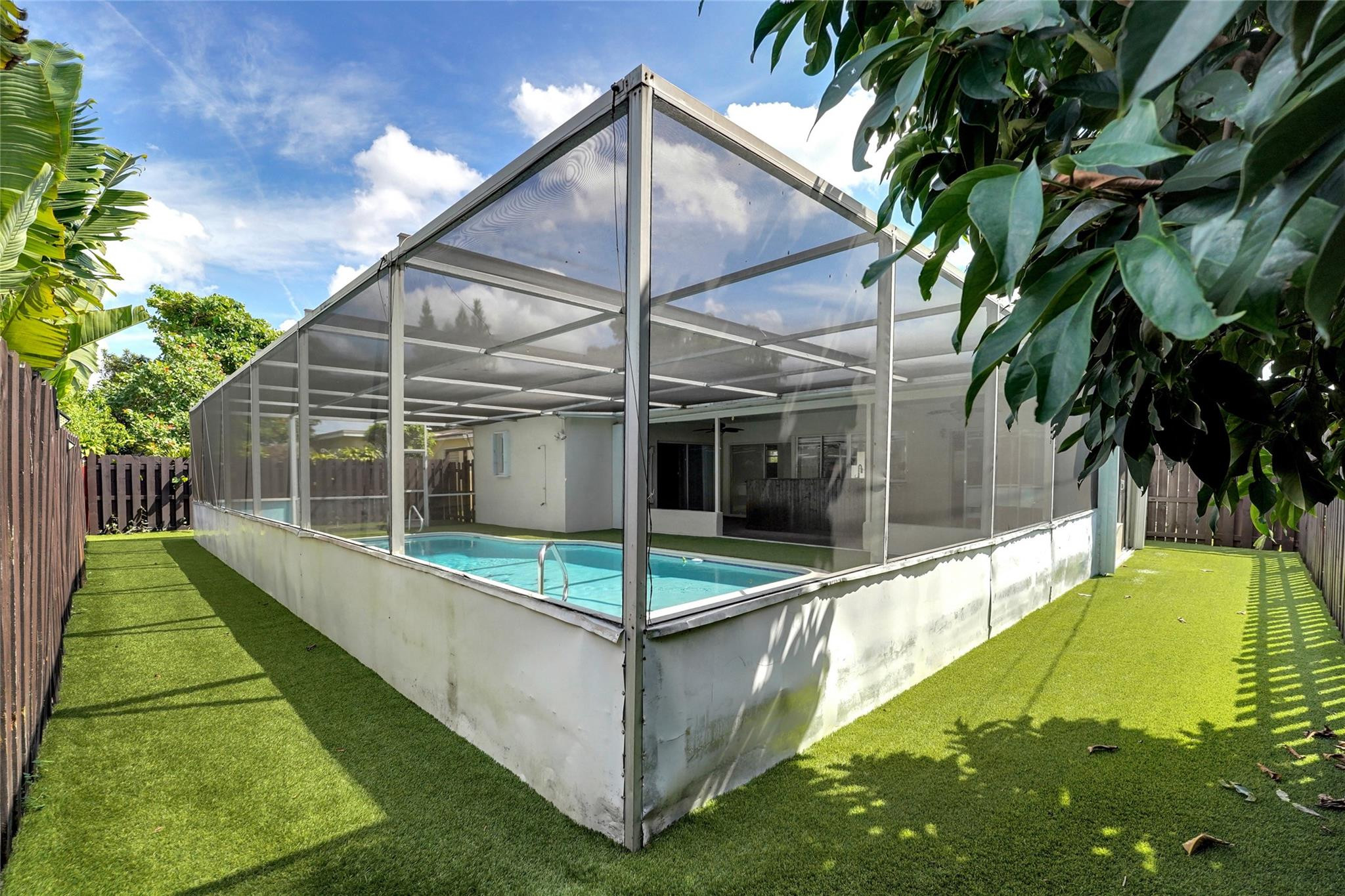 Sunrise Golf Village Sec - Residential