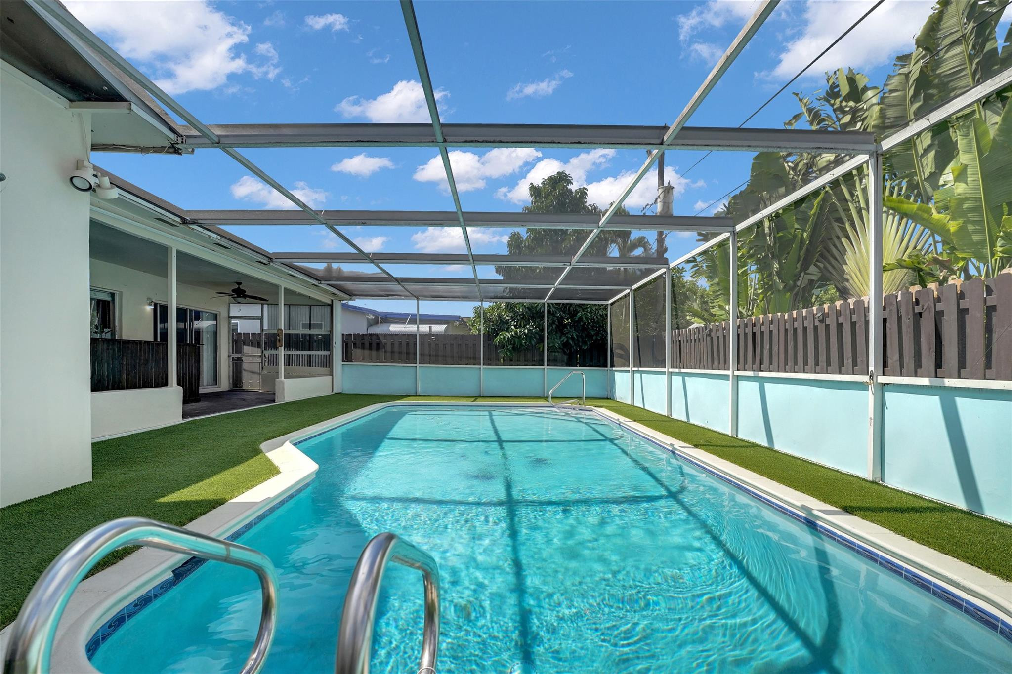 Sunrise Golf Village Sec - Residential