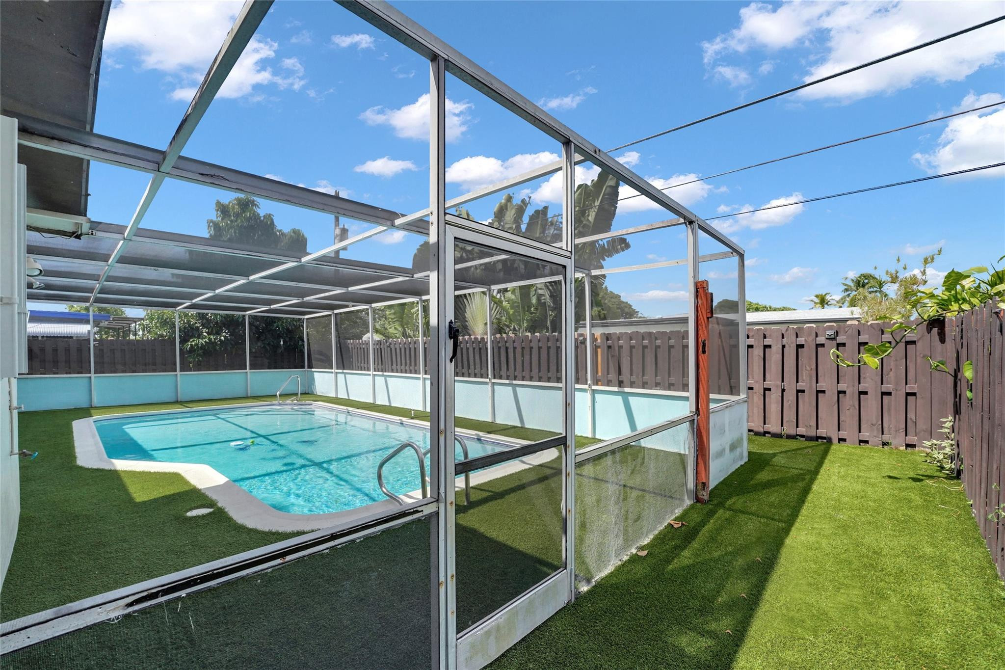Sunrise Golf Village Sec - Residential