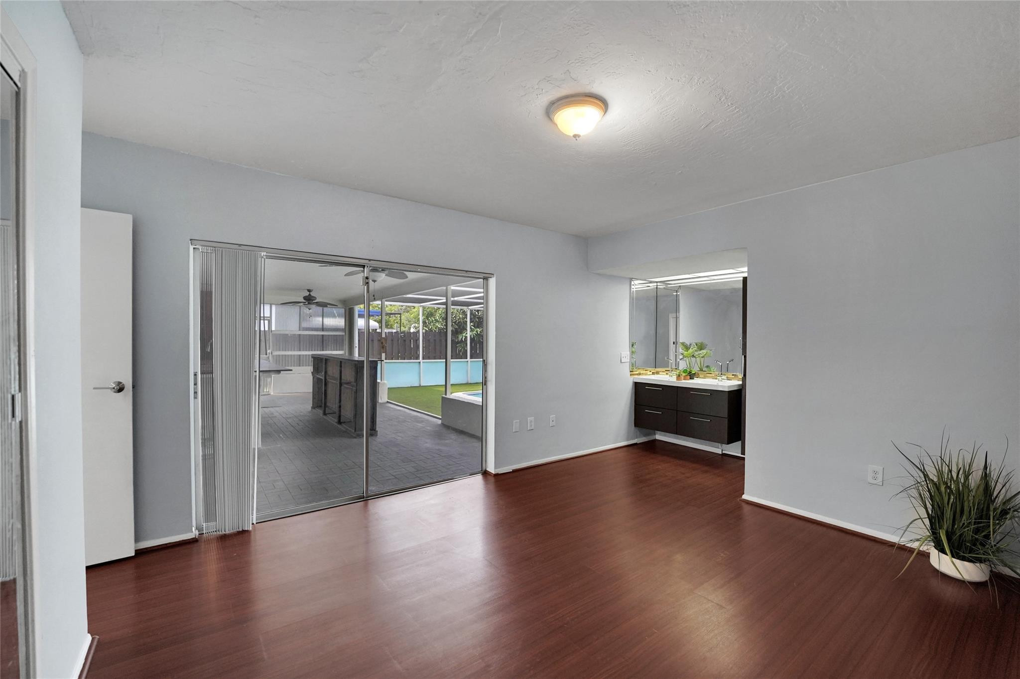 Sunrise Golf Village Sec - Residential
