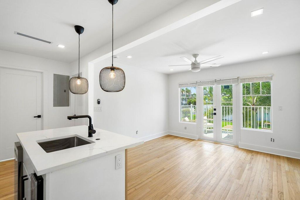 Photo of 401 NE 2nd Avenue #4, Delray Beach, FL 33444 (MLS # B26027044)