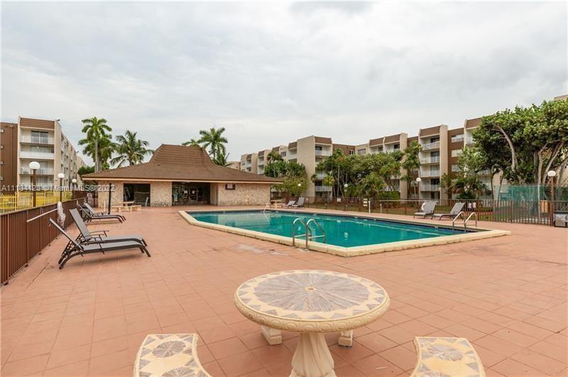 CORAL GATE - Residential