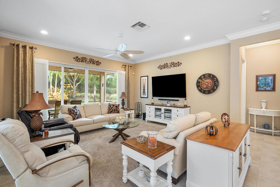 Valencia Cove - Residential