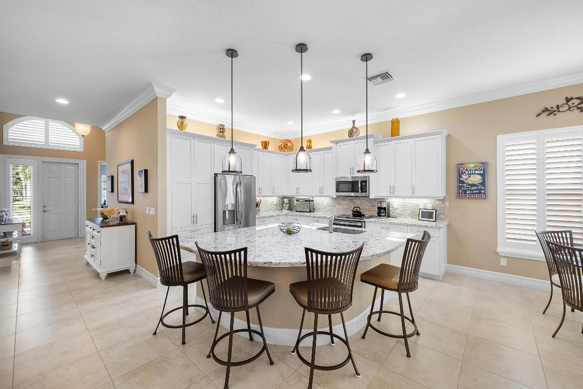 Valencia Cove - Residential