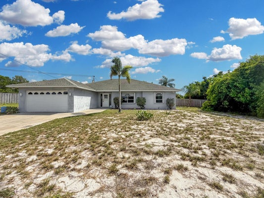 2361 NE 21ST AVE, JENSEN BEACH, FL 34957 - Image f5b6bd4bf1c7d3f4d470420f54d8afeb/4010285511