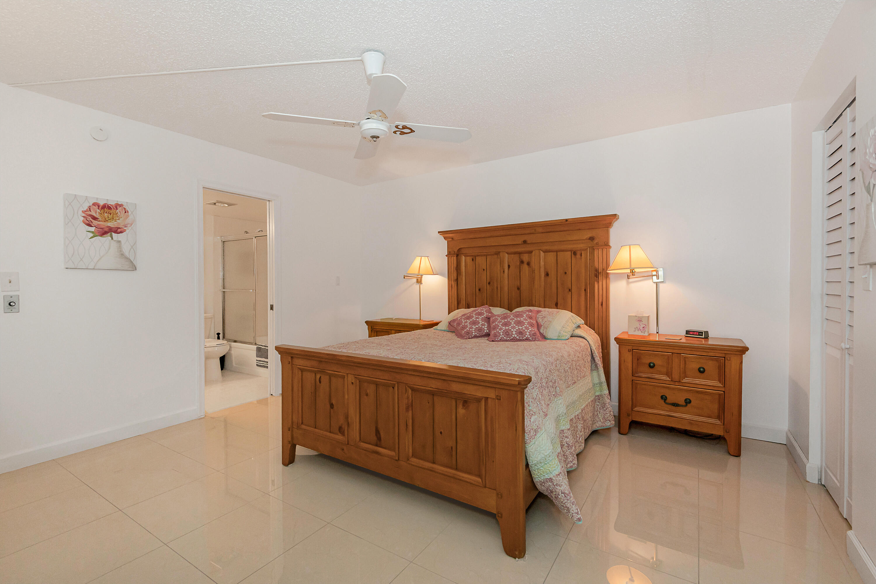 LUCAYA VILLAGE 2-C CONDO - Residential