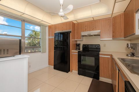 Tiny photo for 2102 Lucaya Bend #J3, Coconut Creek, FL 33066 (MLS # B26003311)