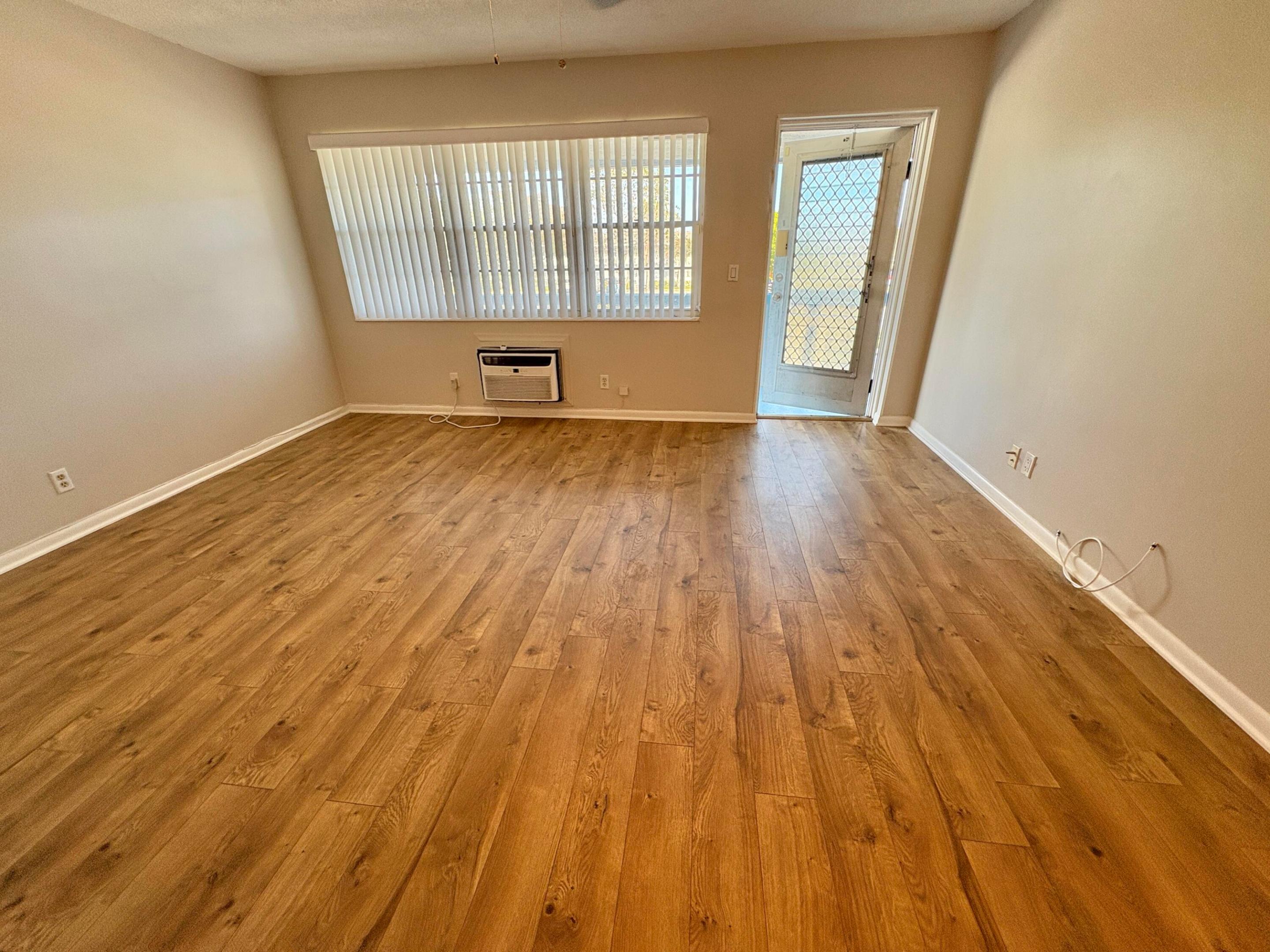 CENTURY VILLAGE /CAMDEN CONDOS - Residential Lease