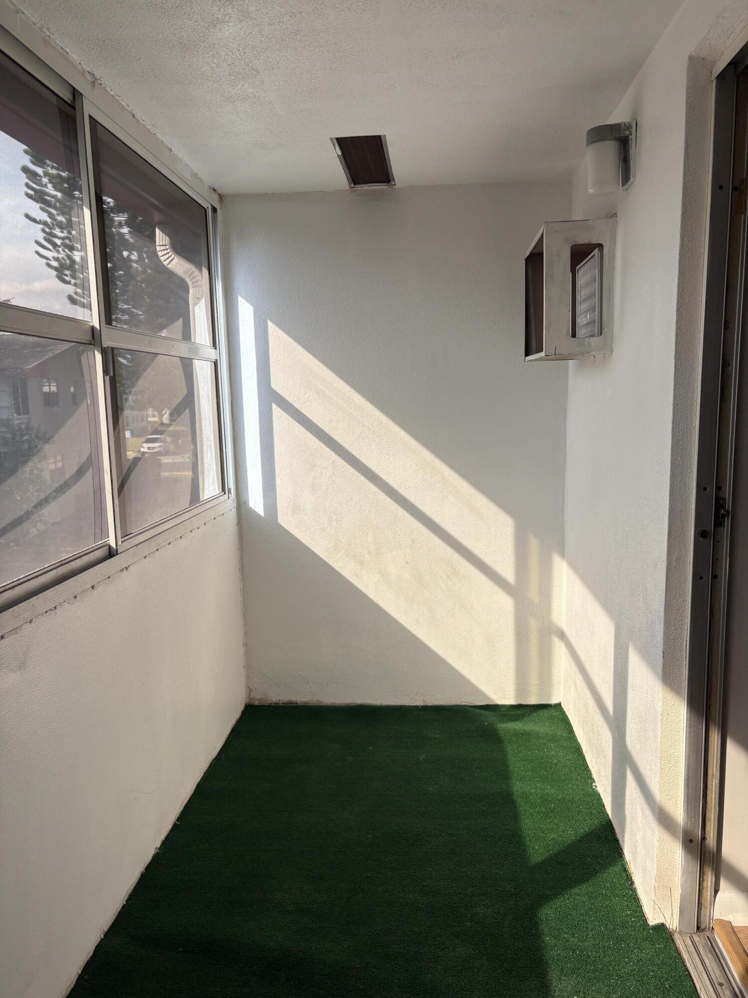 CENTURY VILLAGE /CAMDEN CONDOS - Residential Lease