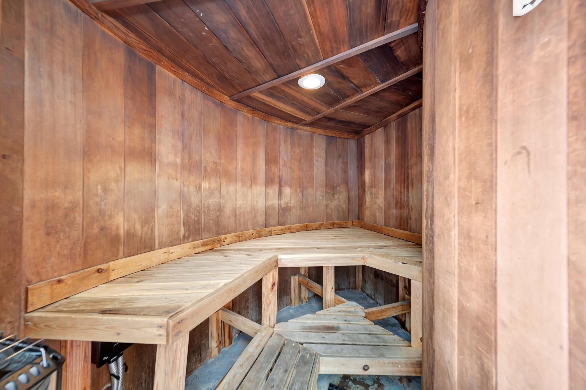 RENAISSANCE I - Residential Lease