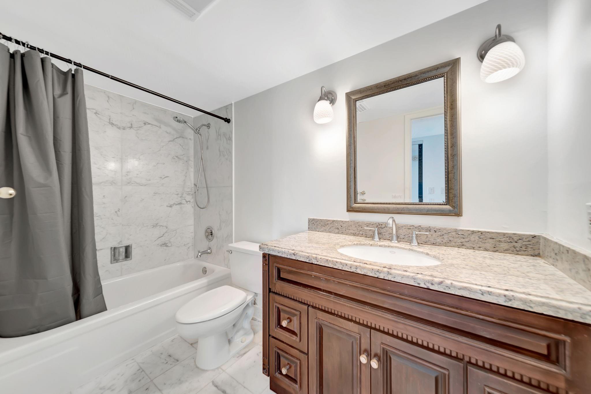 RENAISSANCE I - Residential Lease