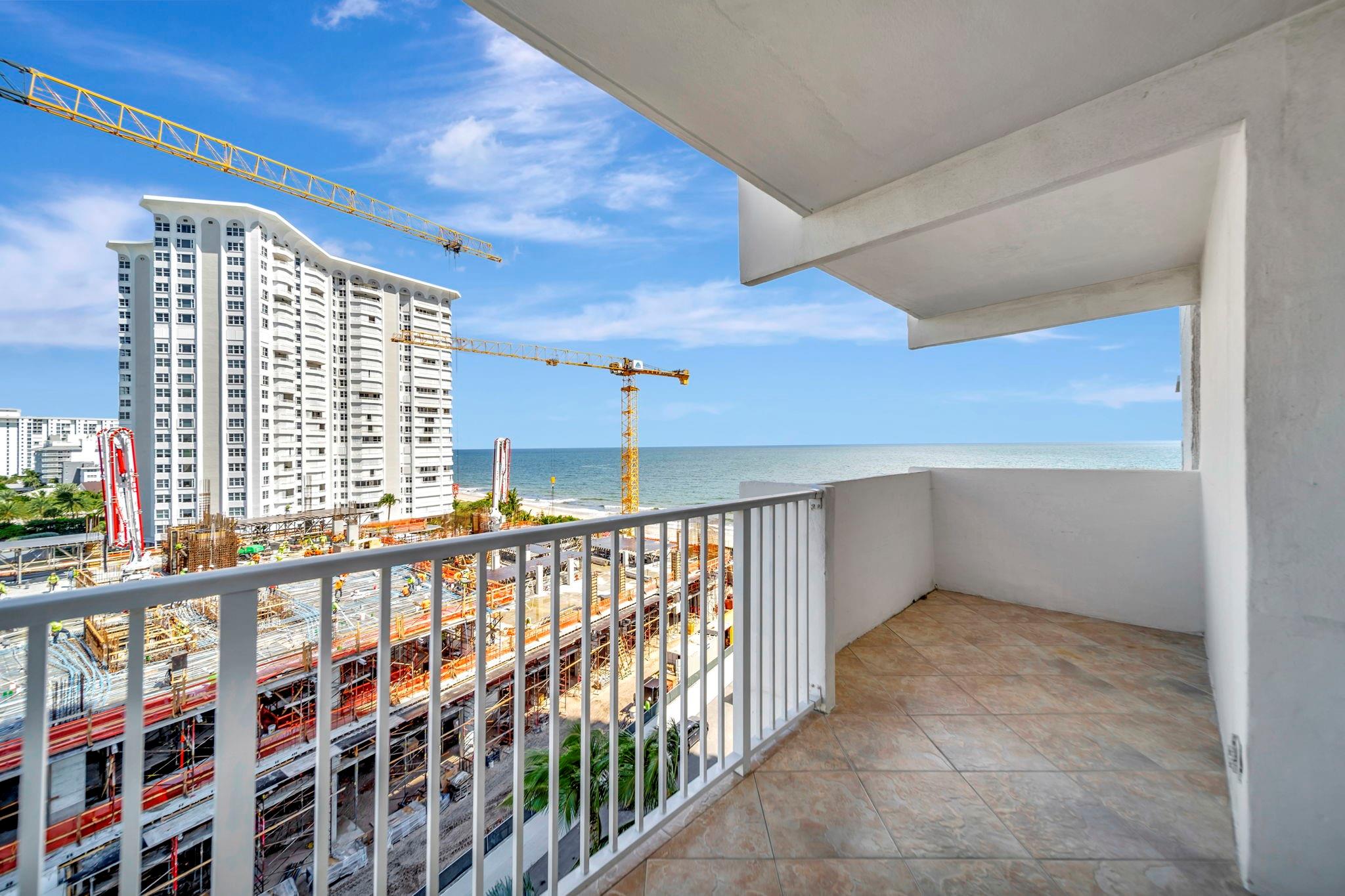 RENAISSANCE I - Residential Lease