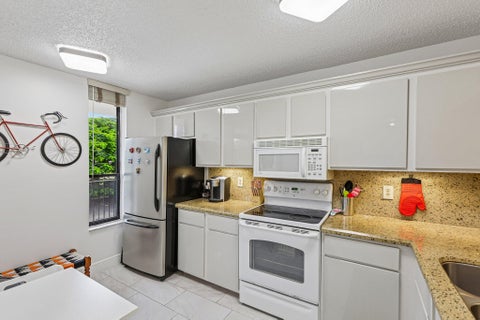 Tiny photo for 5718 Coral Lake Drive #206, Margate, FL 33063 (MLS # B26062129)
