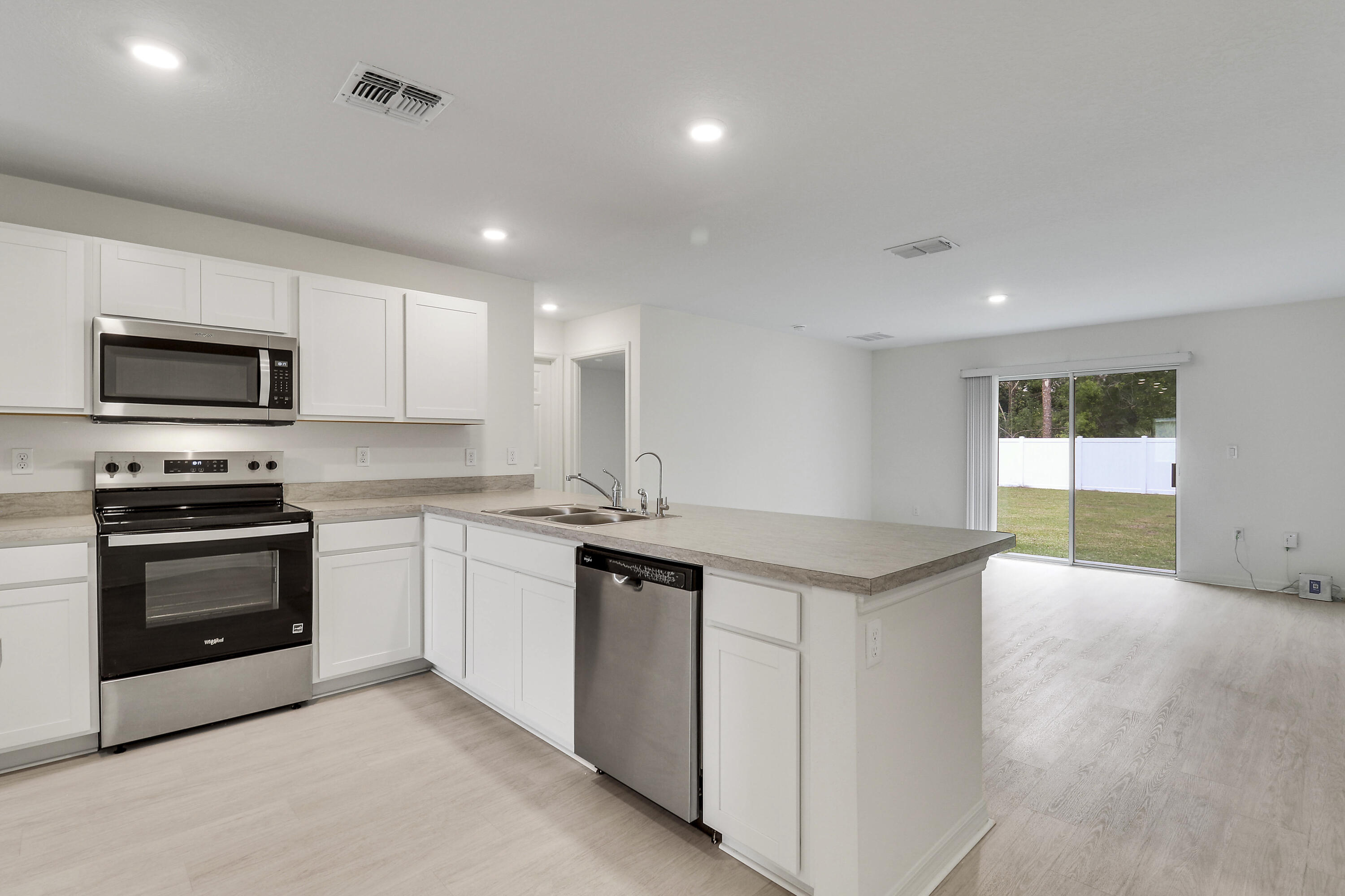 PORT ST LUCIE SECTION 17 - Residential Lease