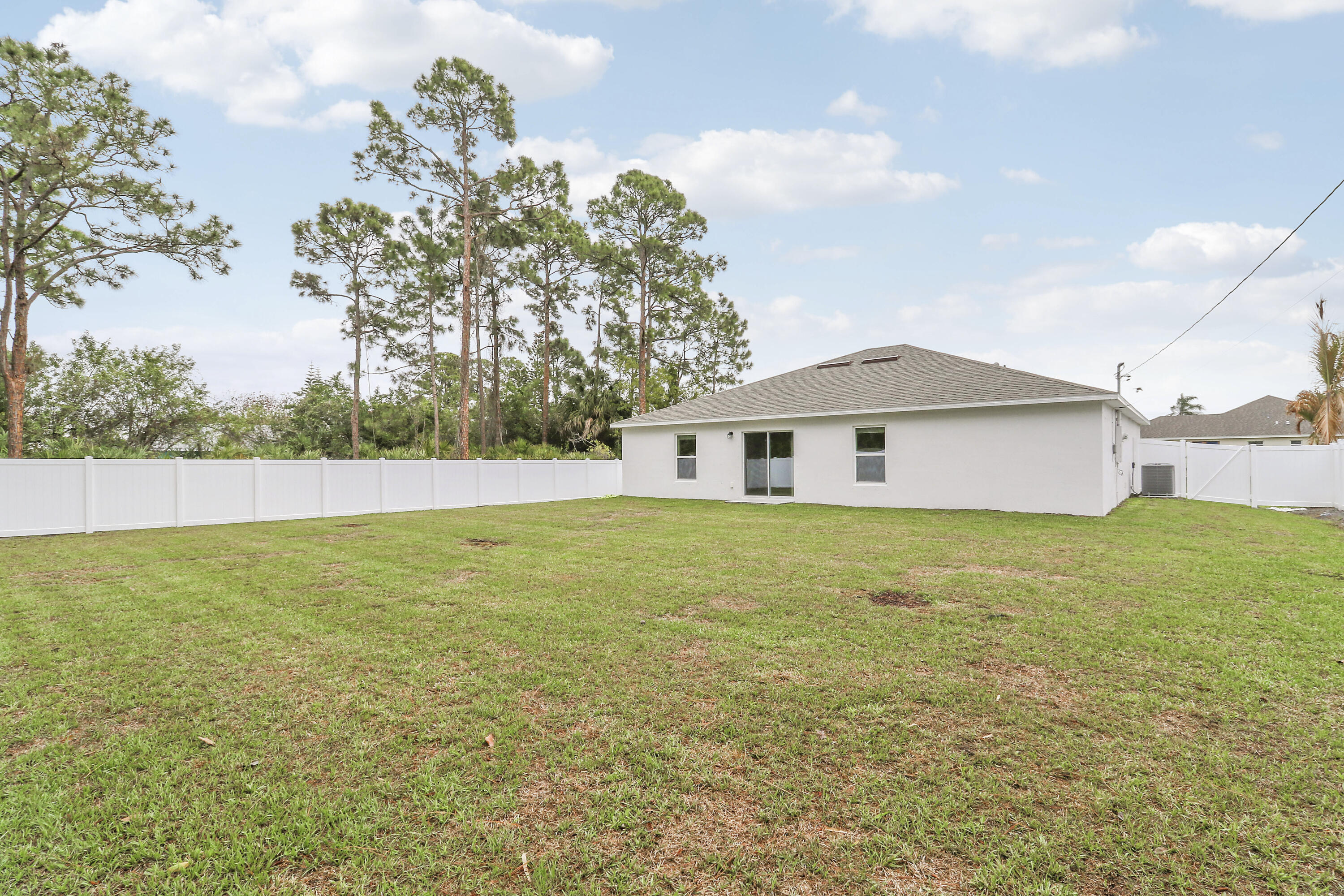 PORT ST LUCIE SECTION 17 - Residential Lease