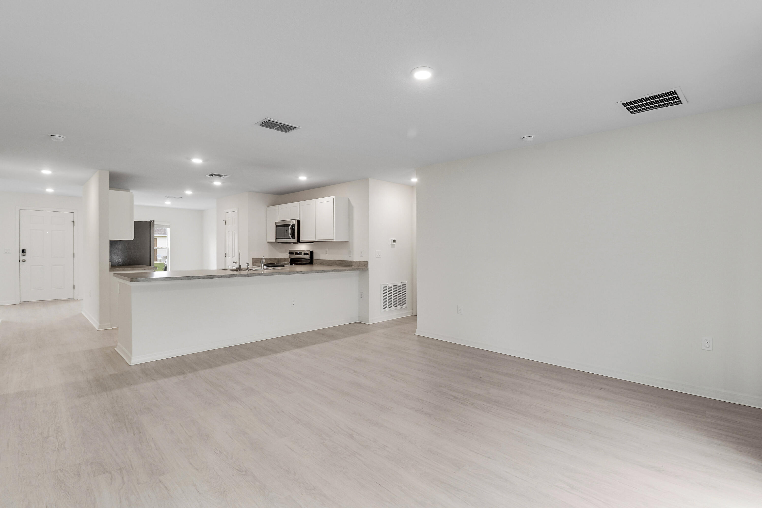 PORT ST LUCIE SECTION 17 - Residential Lease