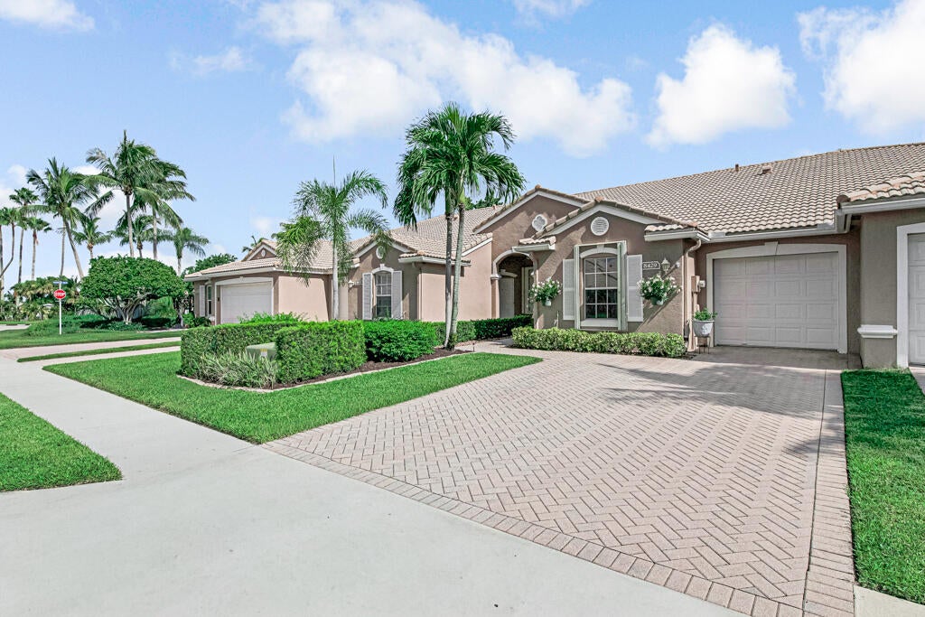 Photo of 8429 LONG BAY, West Palm Beach, FL 33411 (MLS # B26070086)