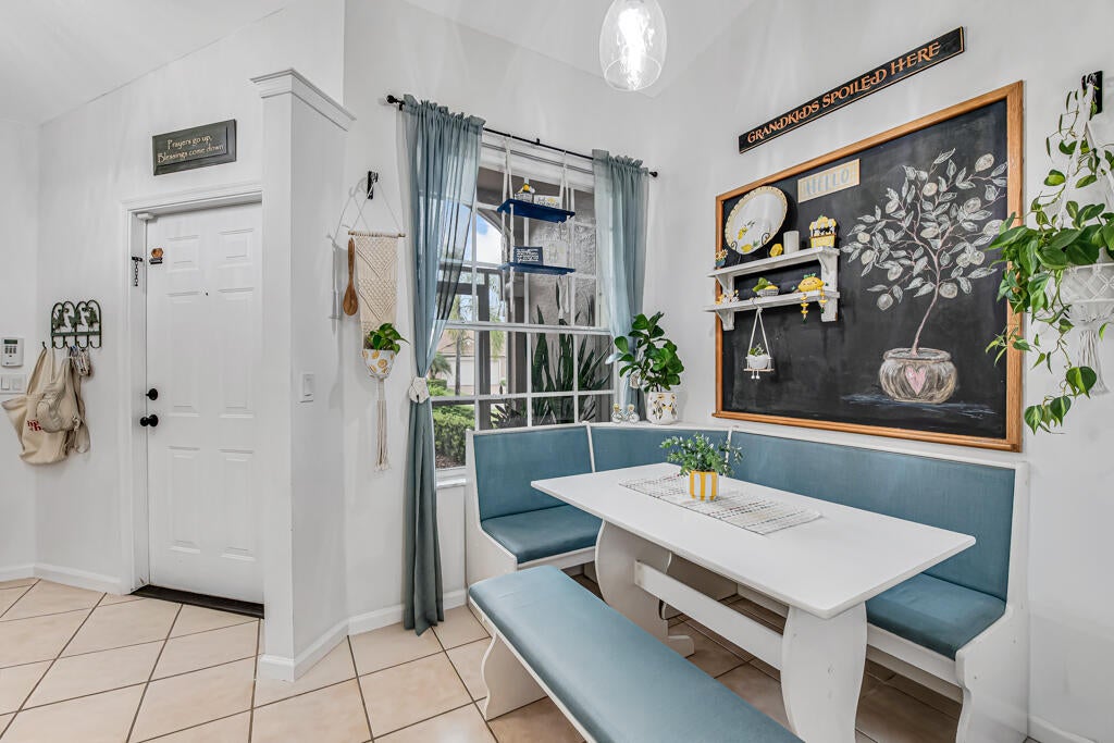8429 LONG BAY