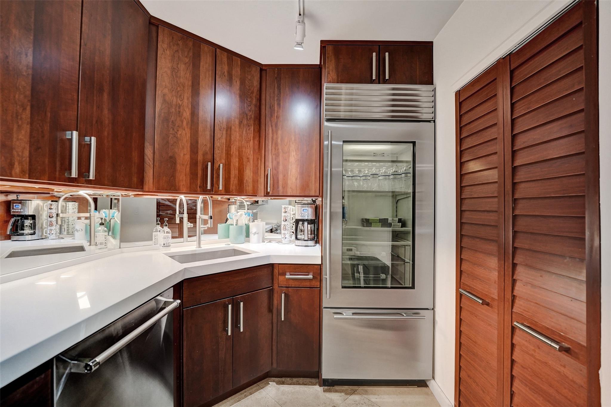 200 NE 19th Ct 107M