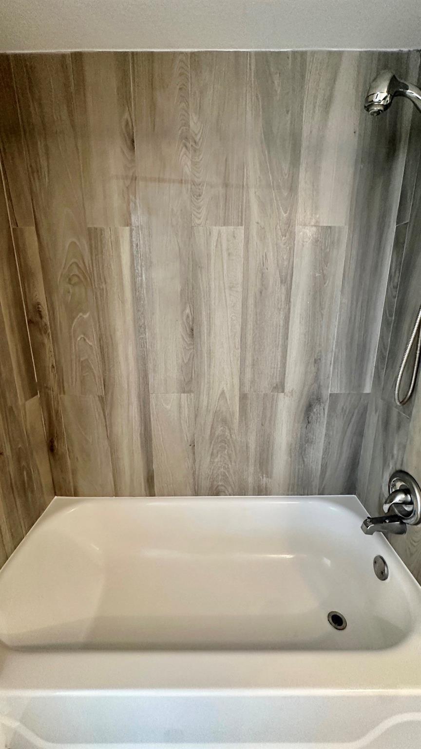 MARINA OAKS CONDO - Residential Lease