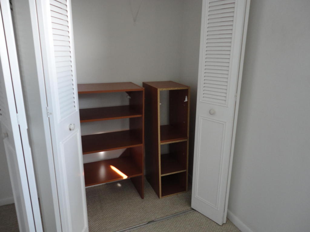 MERIDIAN CONDO 12 - Residential