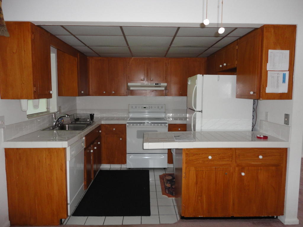 MERIDIAN CONDO 12 - Residential