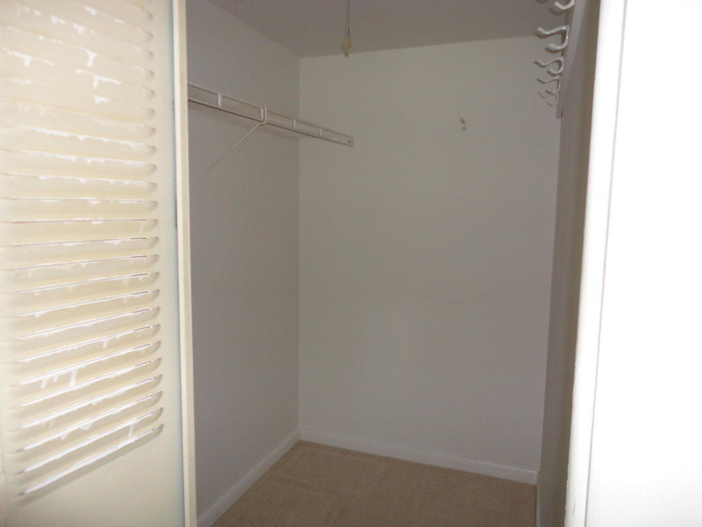 MERIDIAN CONDO 12 - Residential