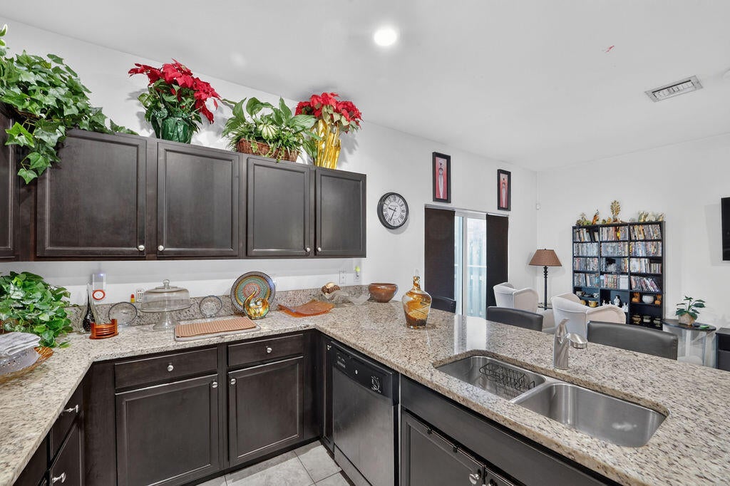 5282 ASHLEY RIVER Road