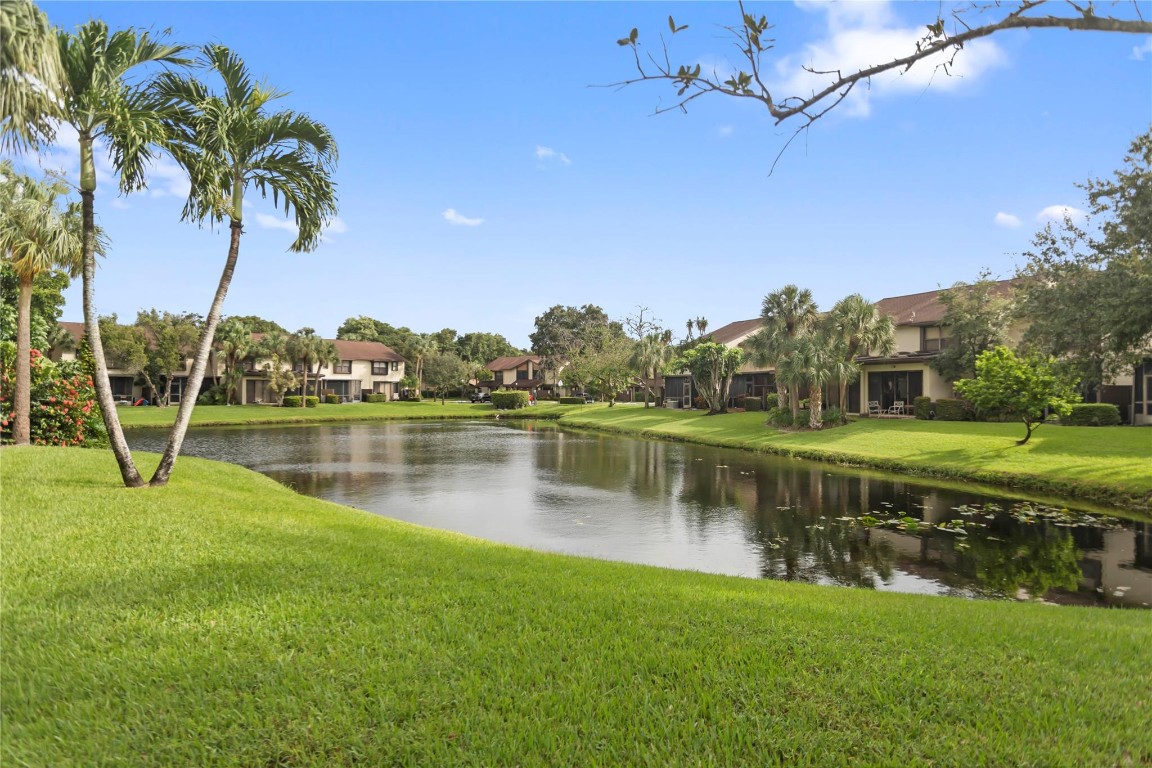 BAYWOOD VILLAGE III - Residential