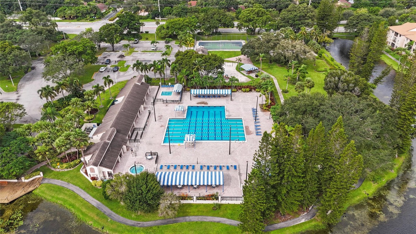 BAYWOOD VILLAGE III - Residential