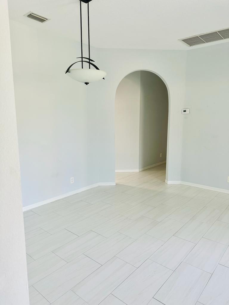 LAKEFOREST POINTE - Residential Lease