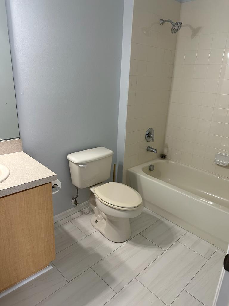 LAKEFOREST POINTE - Residential Lease