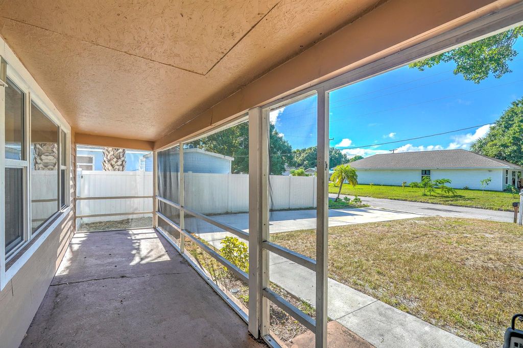 Photo of 1204 Easter Avenue, Fort Pierce, FL 34950 (MLS # R11128677)