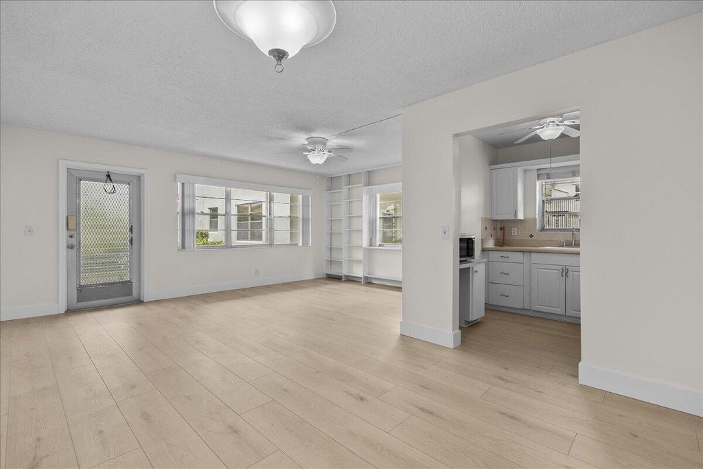 Photo of 142 Kent I, West Palm Beach, FL 33417 (MLS # R11159591)