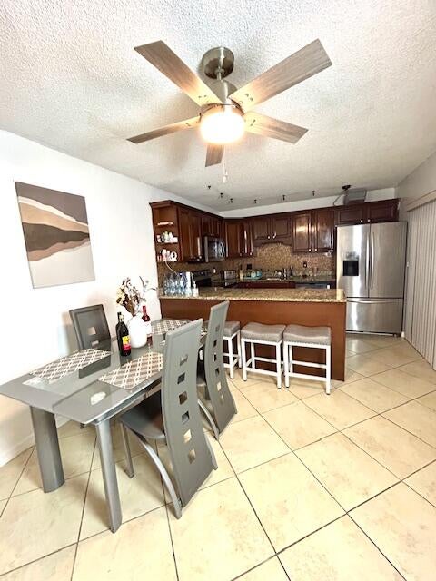 2832 SW 12th Street