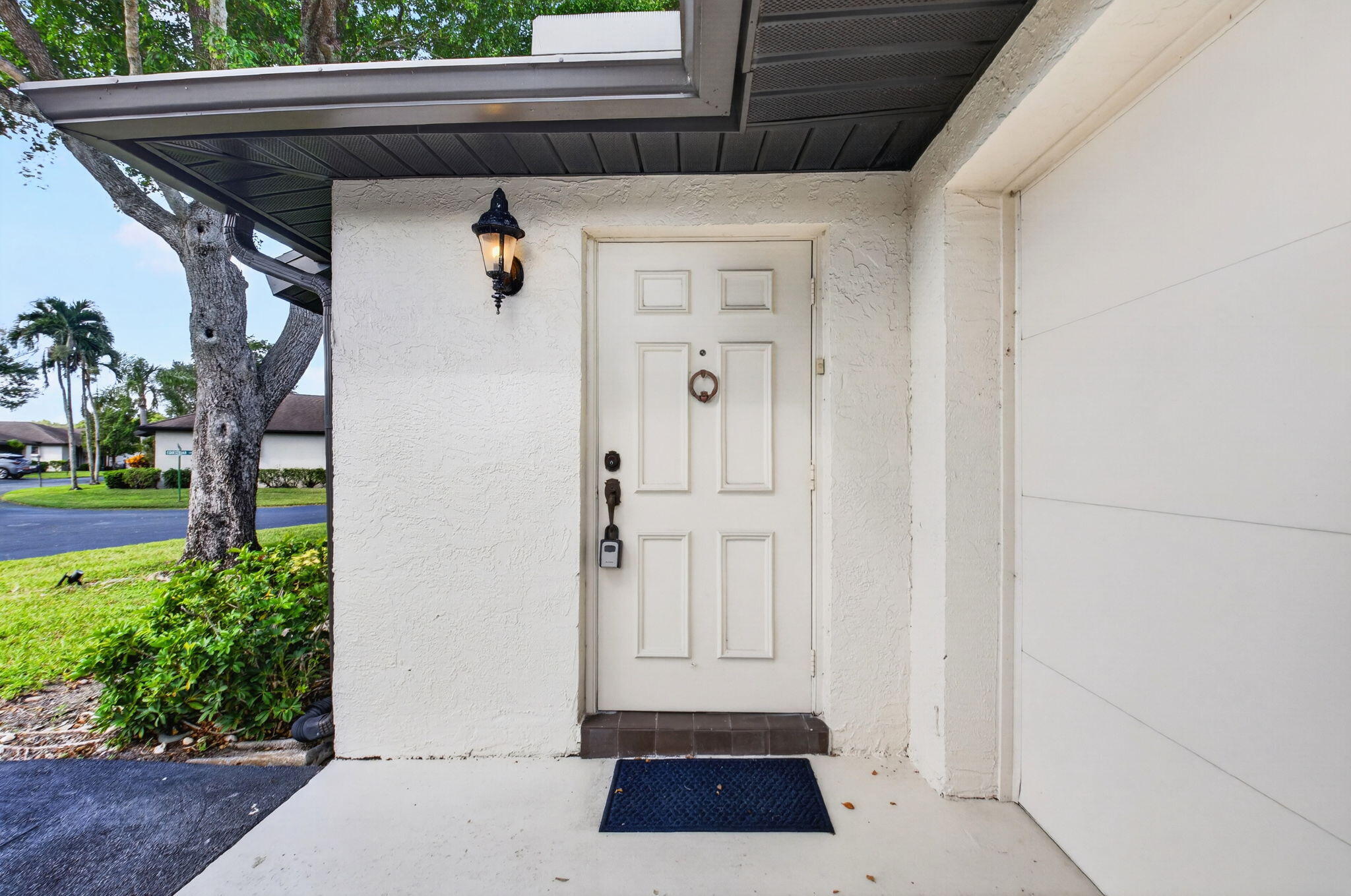 4855 EQUESTRIAN Road A
