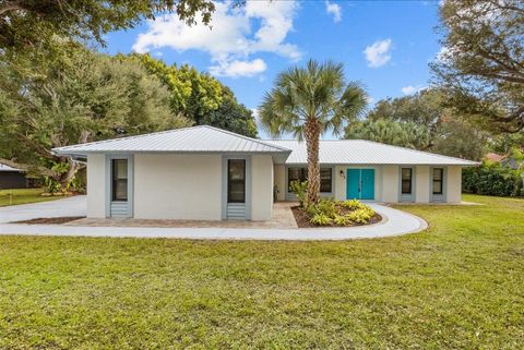 Photo of 5 Copaire Drive, Sewalls Point, FL 34996 (MLS # R11157322)