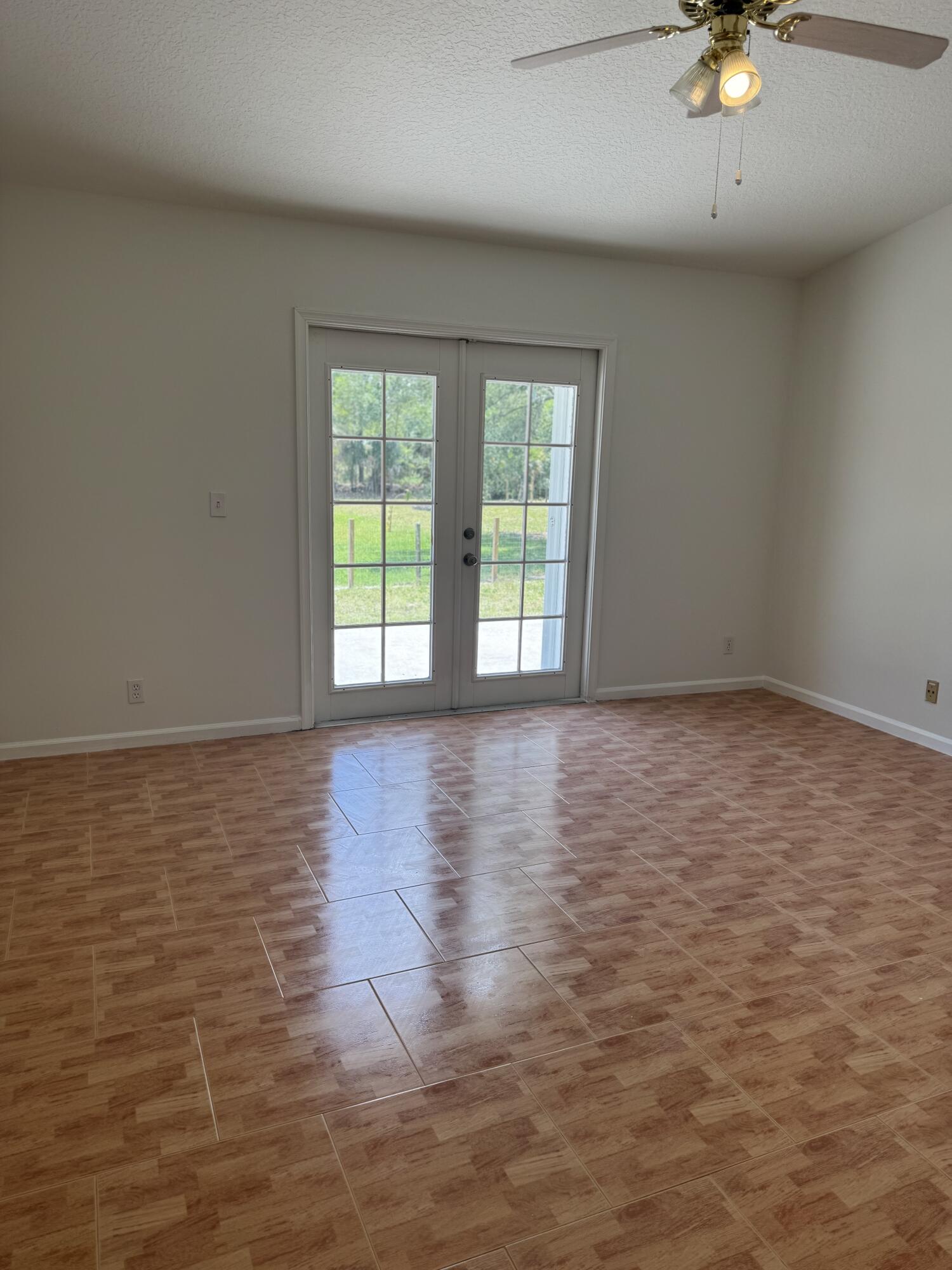 11194 63rd Lane N