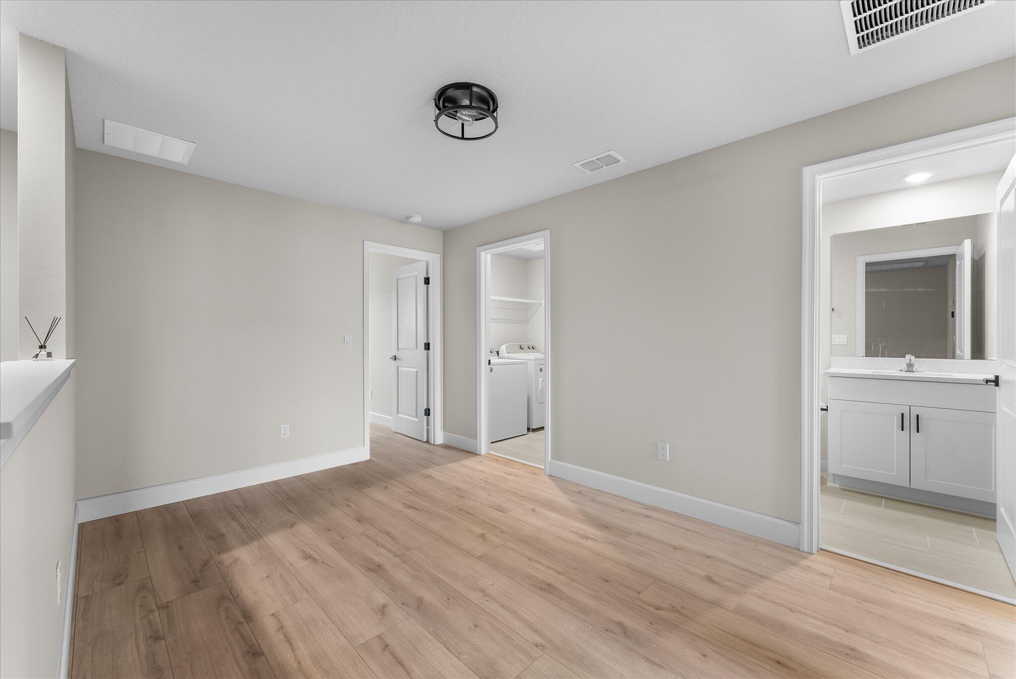 ENCLAVE AT MANGONIA PARK - Residential