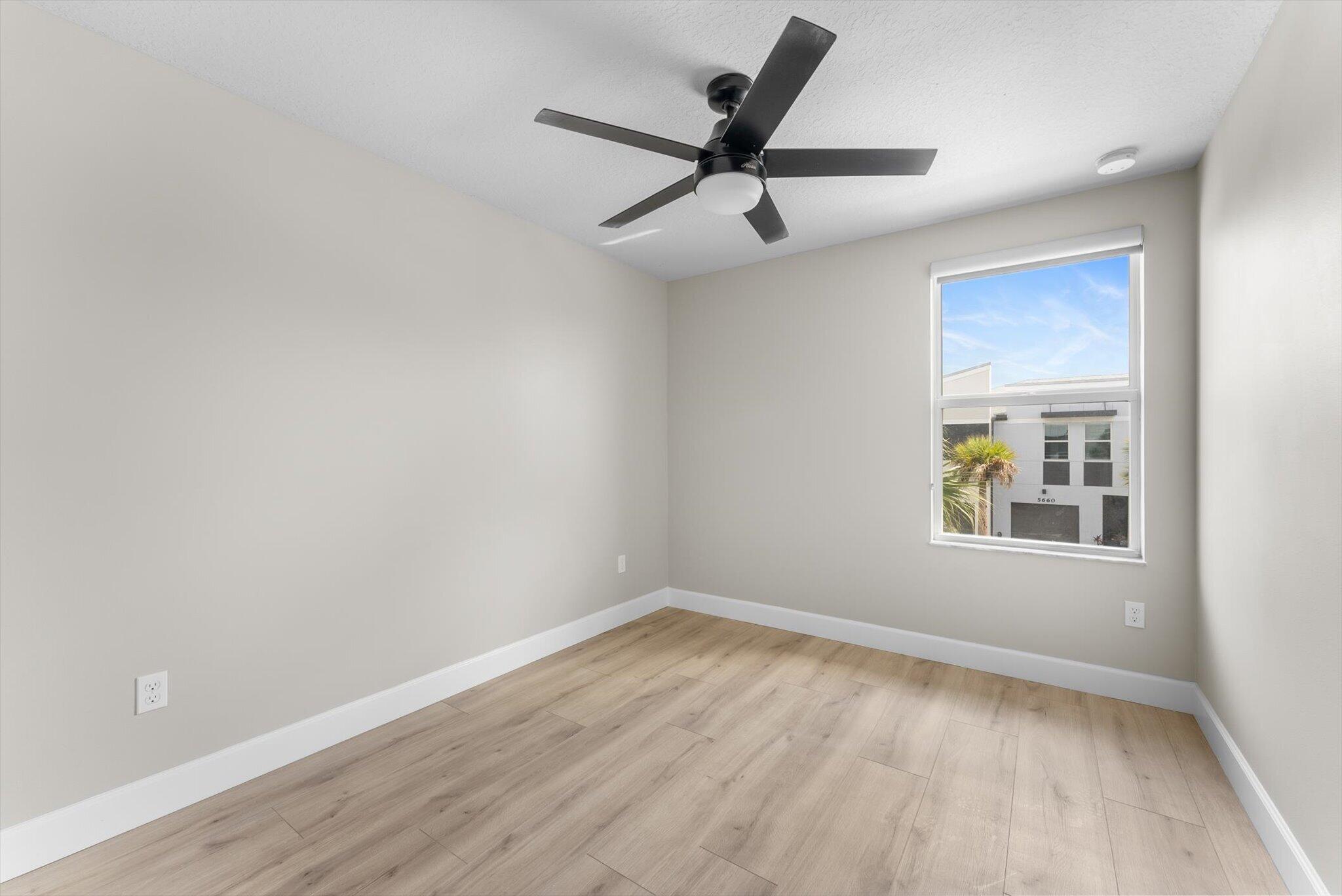 ENCLAVE AT MANGONIA PARK - Residential