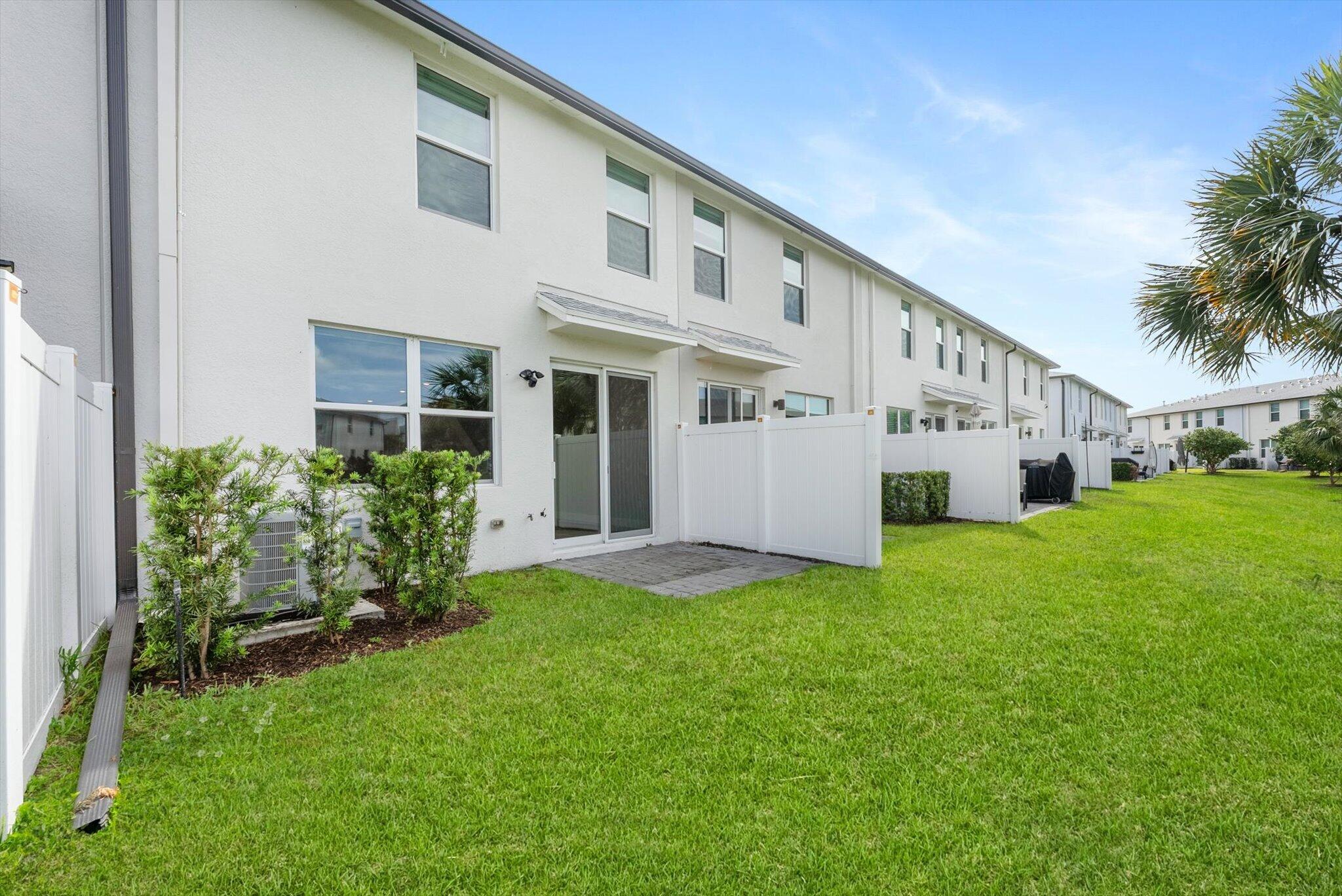 ENCLAVE AT MANGONIA PARK - Residential