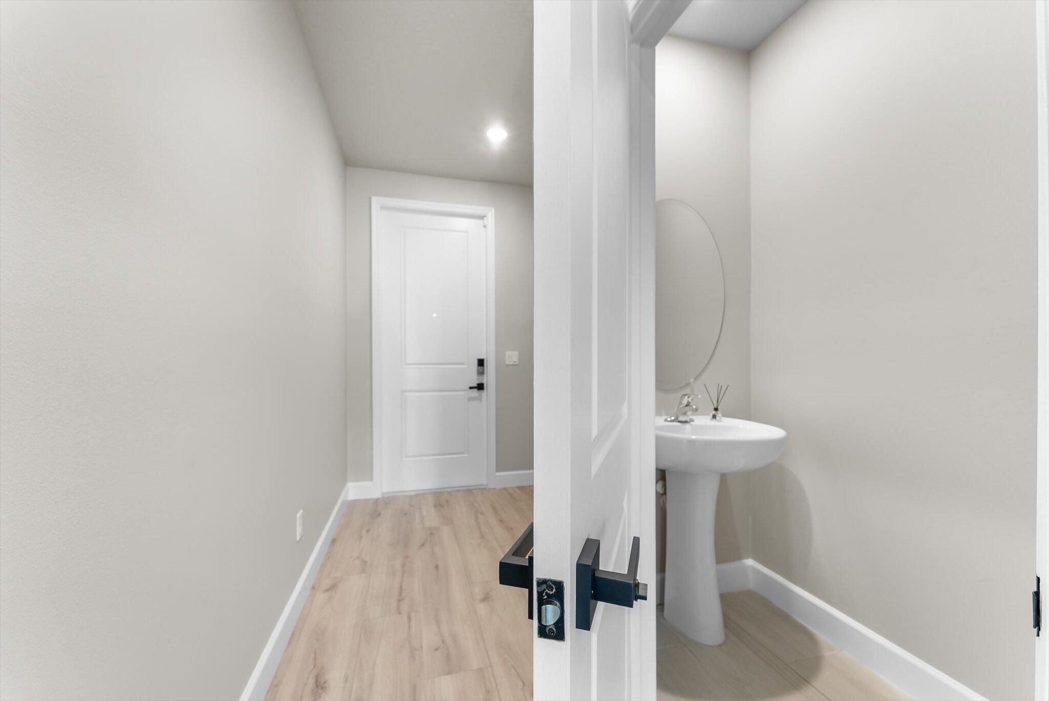 ENCLAVE AT MANGONIA PARK - Residential