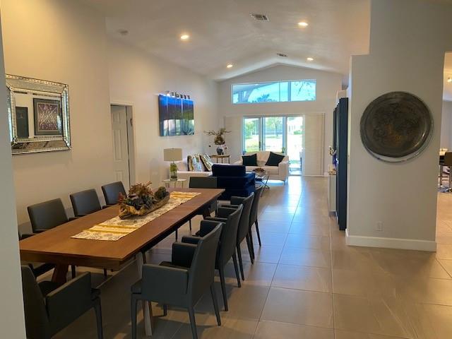 Royal Lakes - Residential