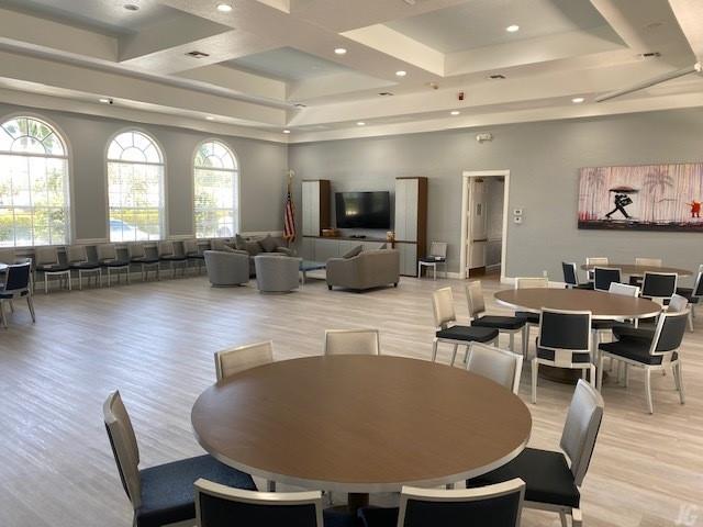 Royal Lakes - Residential