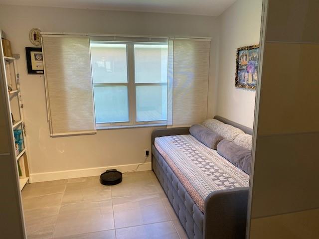 Royal Lakes - Residential