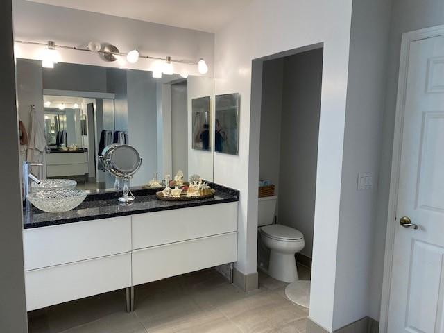 Royal Lakes - Residential